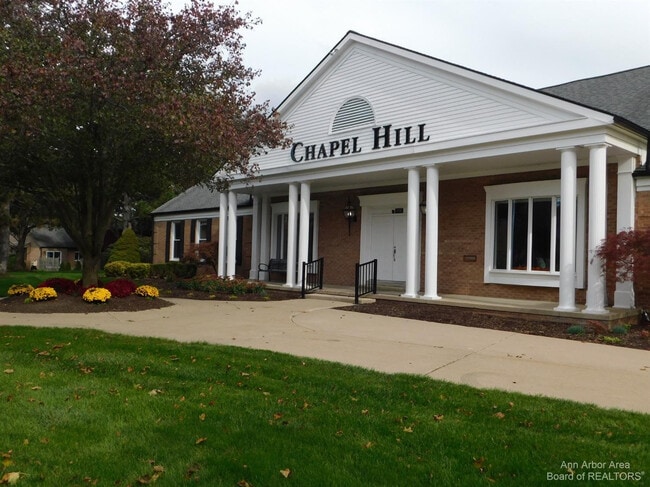 Photo - 3385 Burbank Dr