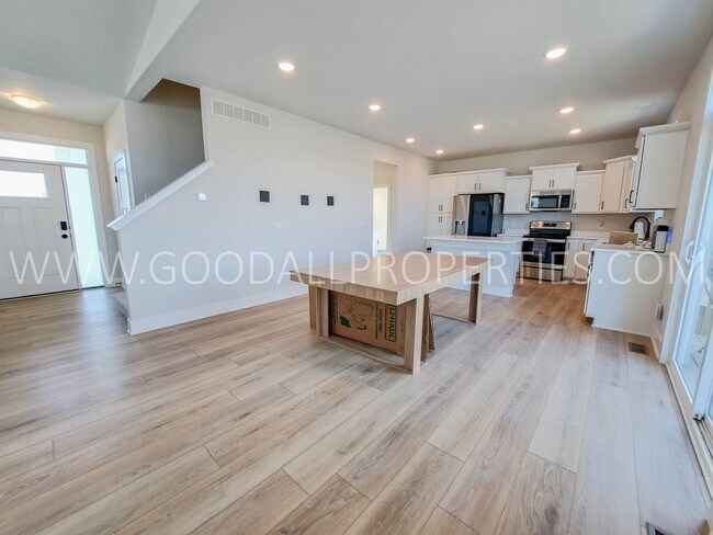 Photo - LIMITED TIME, MOVE-IN SPECIALS 3 Bedroom 2.5 baths in Waukee with a walk out basement on a Cul de...