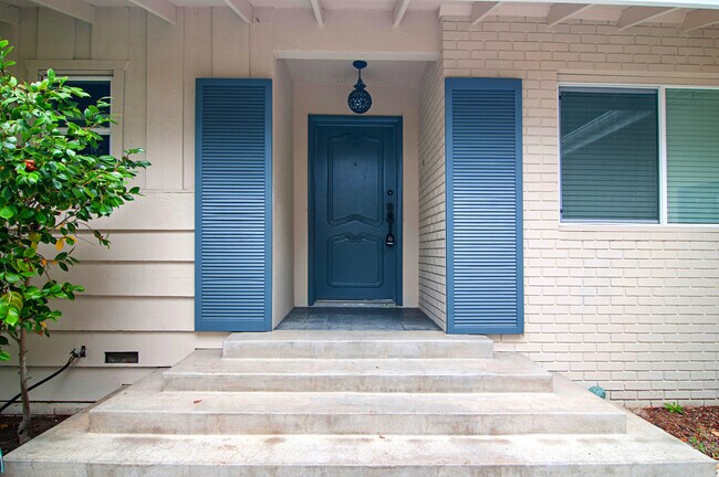 Photo - LIVE IN LA JOLLA!  LOVELY LA JOLLA HOME WI...