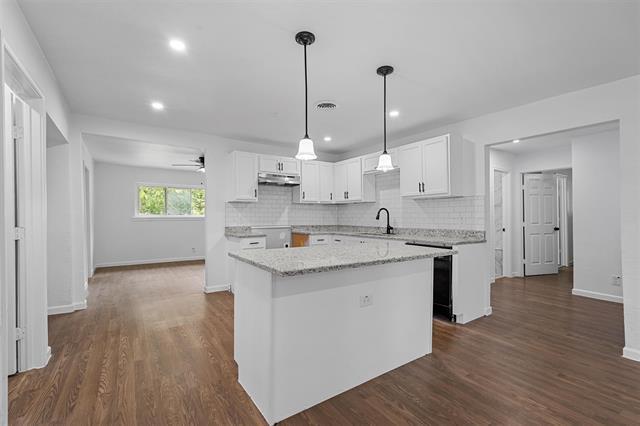 Photo - 205 S Line St