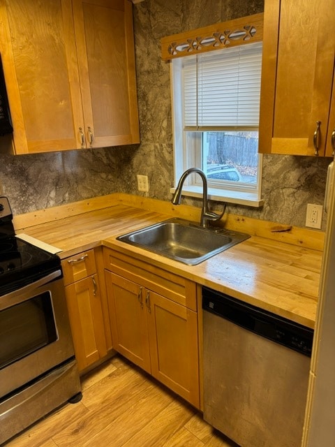 Photo - 524X Patrick Henry Dr