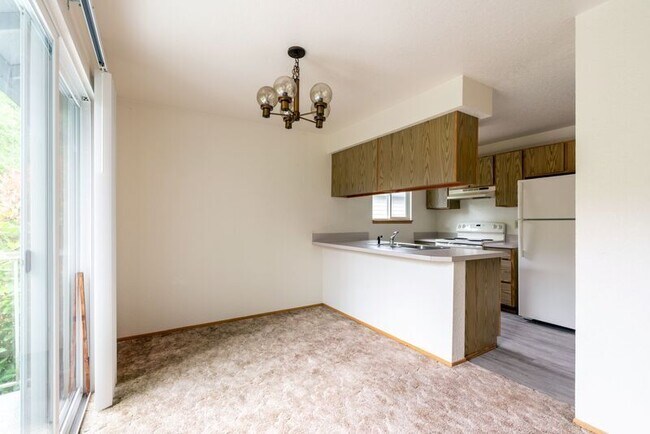 2148 SW Holden St Unit B3