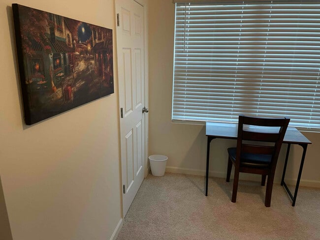 Photo - 793 Gerhard Ave SW