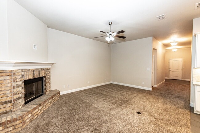 Photo - Beautiful & Spacious four bedroom in Bell ...