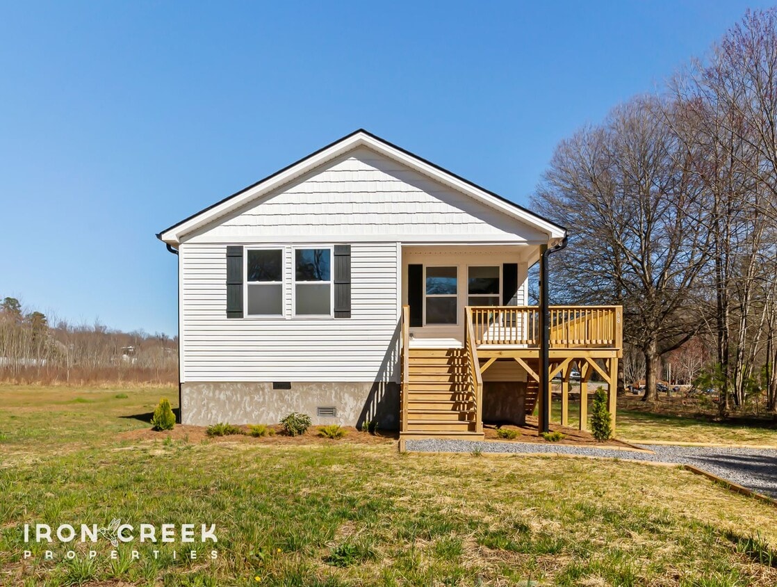 Stunning New Construction 3BR/2BA Home - Stunning New Construction 3BR/2BA Home