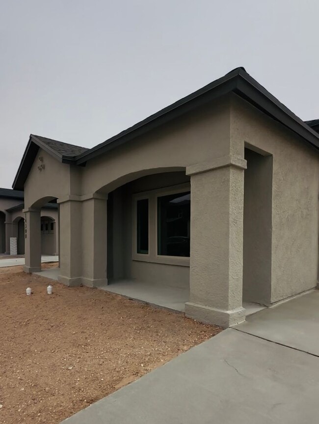 Photo - HALF OFF RENT FOR MAY!!