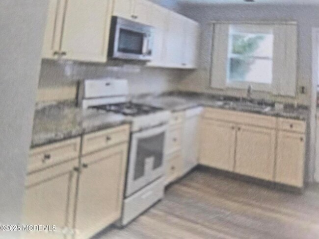 Photo - 10 Pine Valley Dr