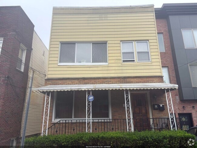 Building Photo - 183 Columbia Ave Unit 2 Rental