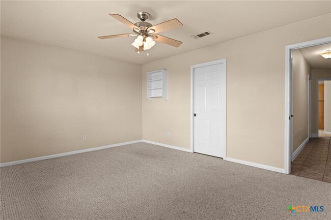 Building Photo - 336 Skyline Dr