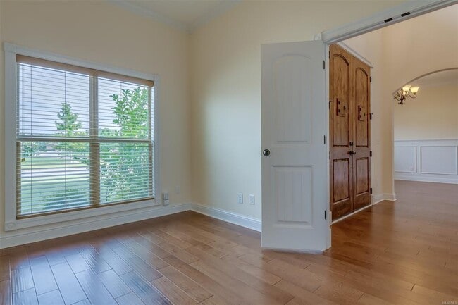 Photo - 1007 Old Breckenridge Ln