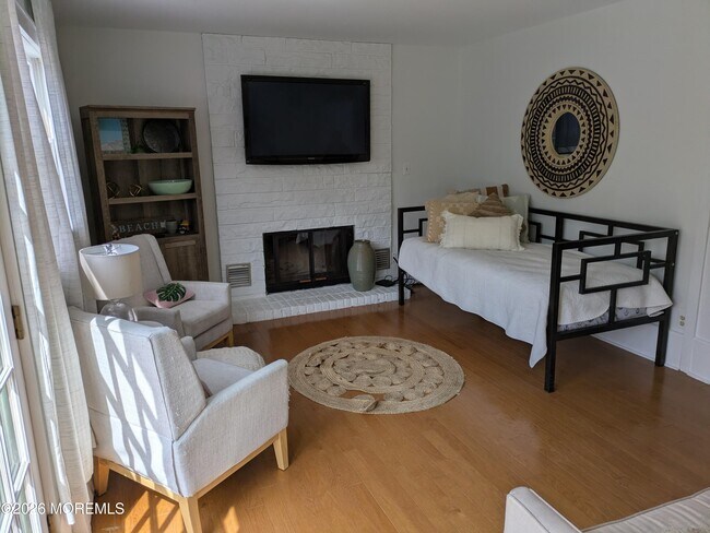 Photo - 2113 Edgewood Pl