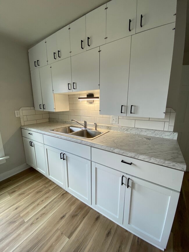 Photo - 1208 N Sawyer St Apartments Unit A