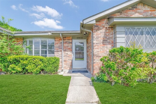 Photo - 10830 Sela Ln