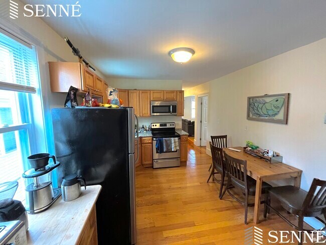 Building Photo - 6 Nashua St Unit 2 Rental
