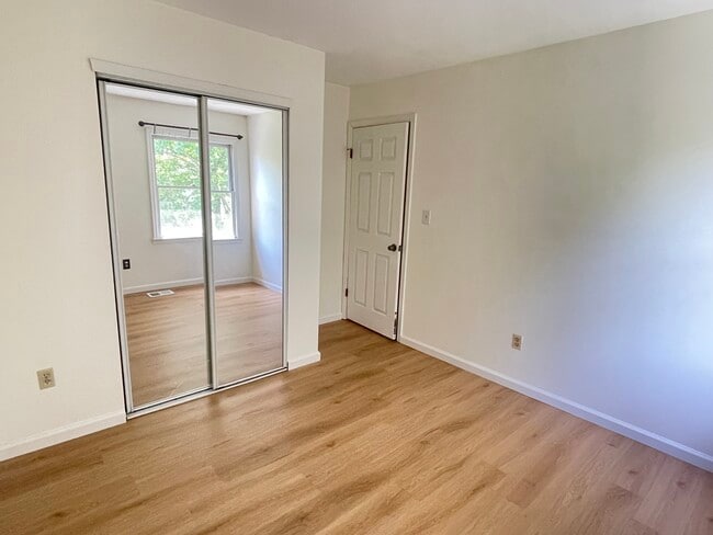 Photo - 35 Dallenbach Ln