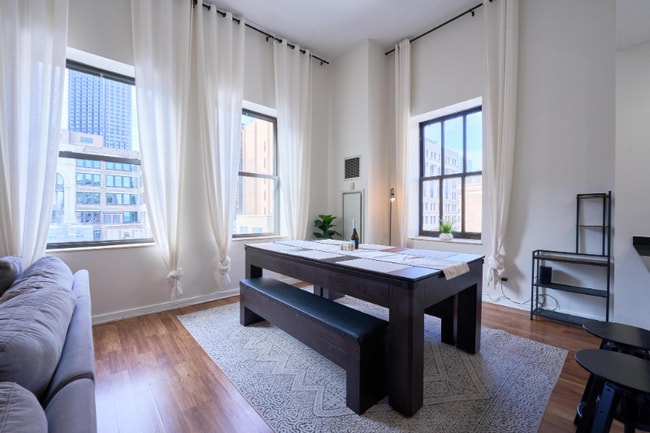 Photo - 5 N Wabash Ave Unit 1706