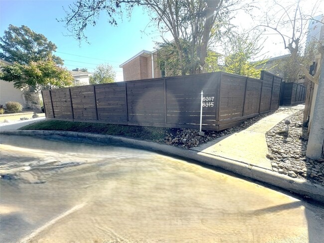 Photo - 6315 Deerwood Rd