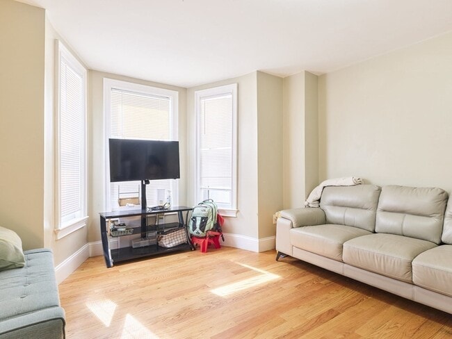 Photo - 69 Parker St Unit 1