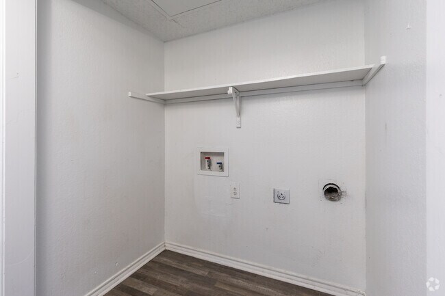 2BR, 2.5BA - 1,170SF - Laundry Room