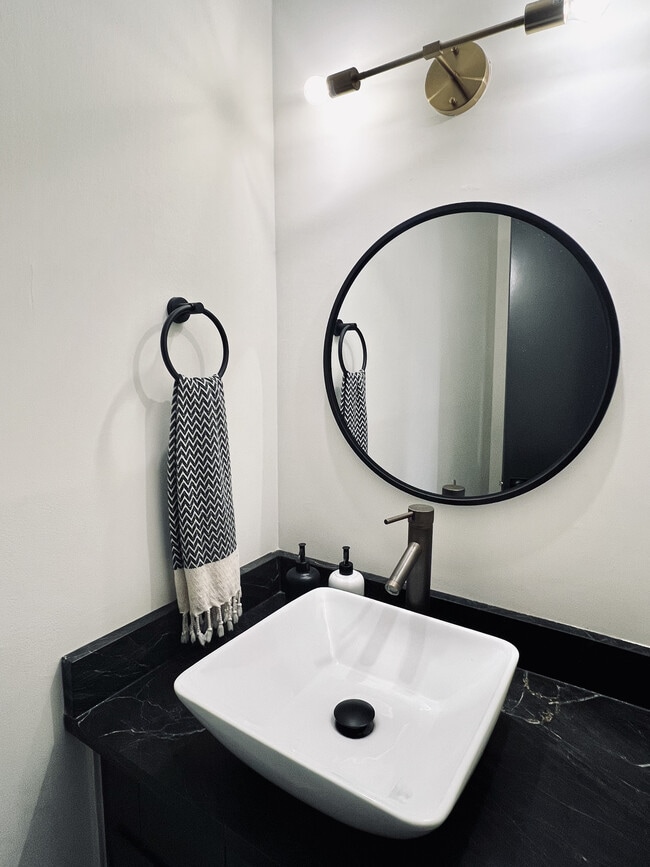 Photo - 1550 Spalding Dr