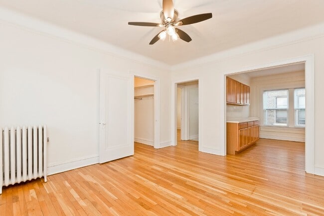 Photo - 735 Hinman Ave Unit 1E