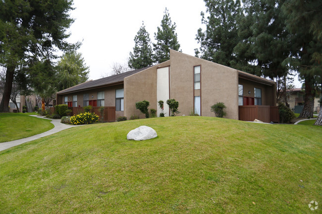 Building Photo - Pacific Terrace Rental