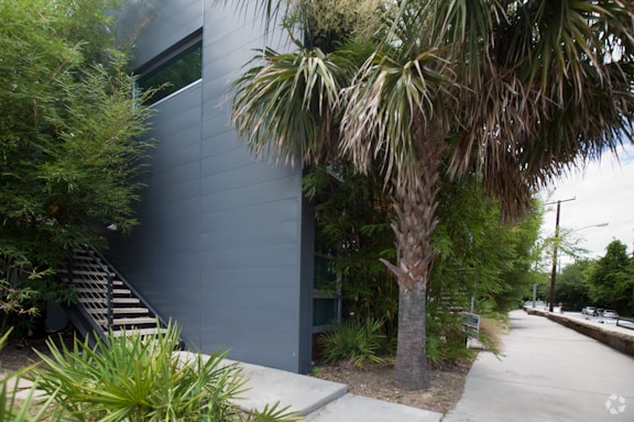 Building Photo - 536 Selma St Unit Apt B