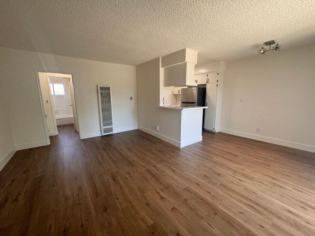 Building Photo - 14109 Hatteras St Rental