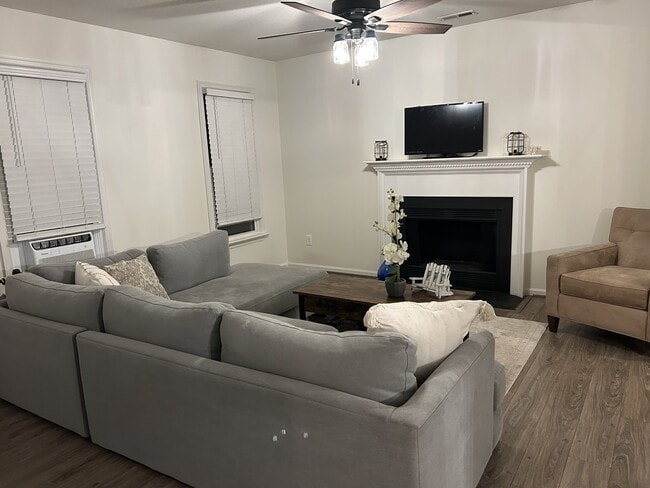 Photo - 2401 Ports Landing