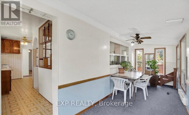 Photo - 33 Lakeland Crescent