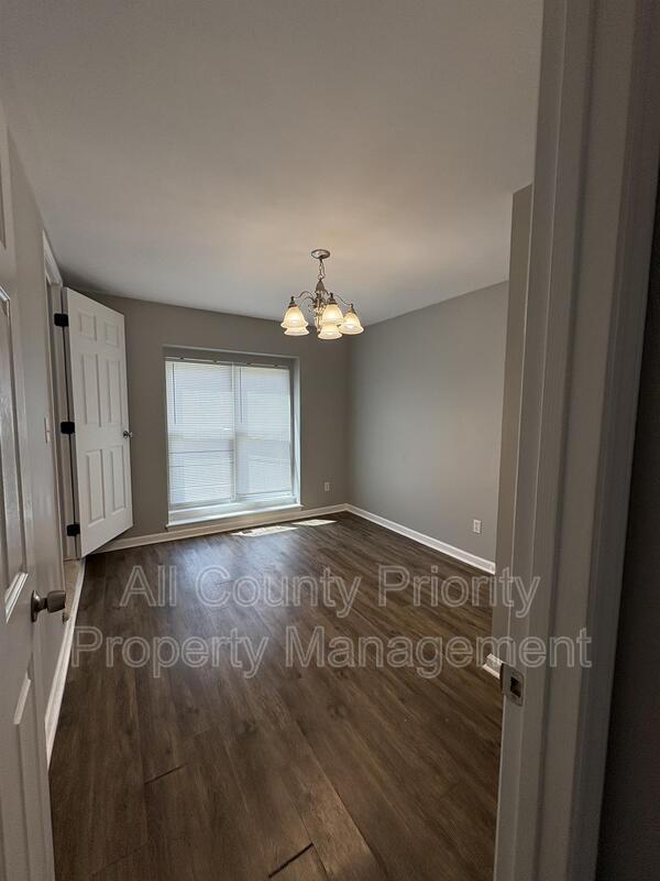 Photo - 4220 Loch Harbour Ln