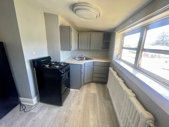 2700 Edgmont Ave Unit B