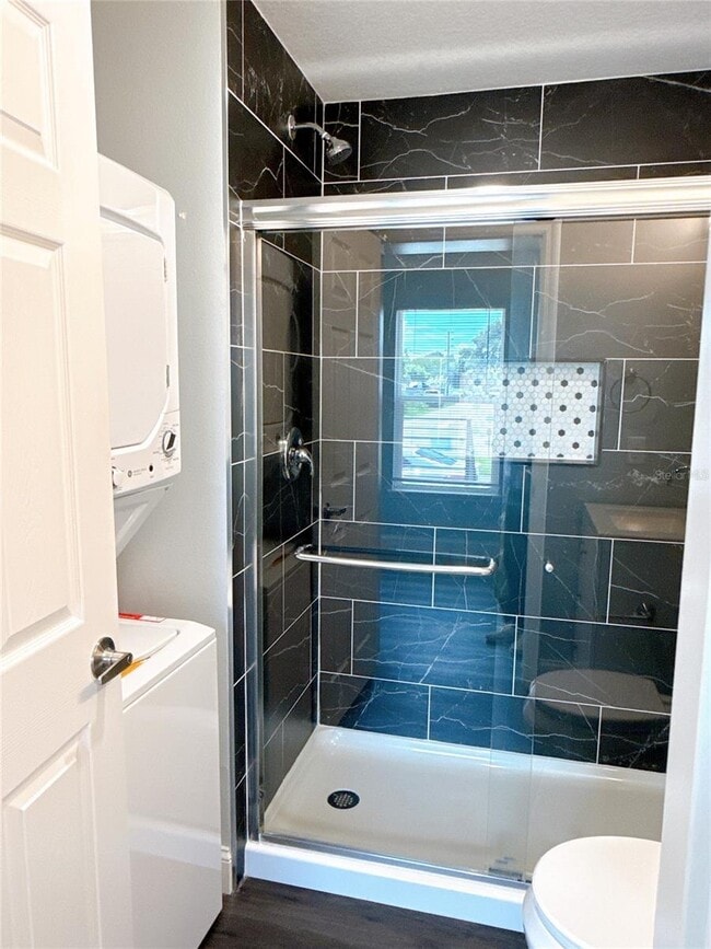 Photo - 409 W Carroll St