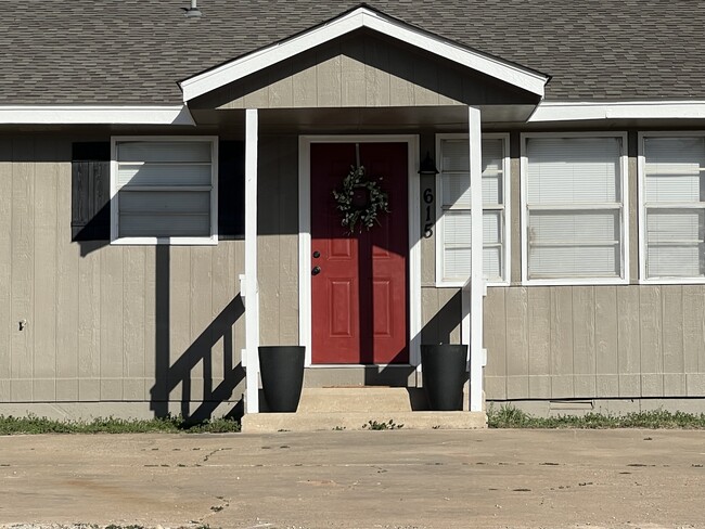 Photo - 615 S 6th St Unidad 615
