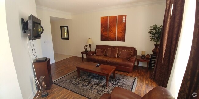 Building Photo - Meridian Luxury 1 Bed | 1 Bath Condo in Re... Unit 336