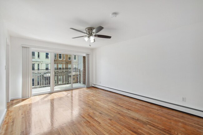 Photo - 140 Hopkins Ave Unit 3