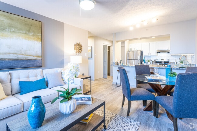 1HAB, 1BA - 750 ft² - Sala de estar - Icon Apartments