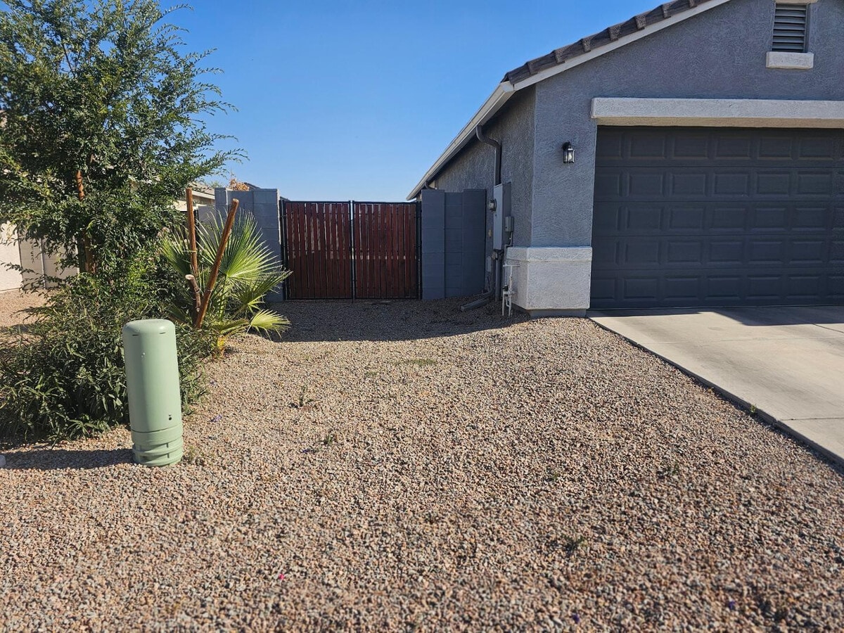 Photo - 35963 W San Alvarez Ave