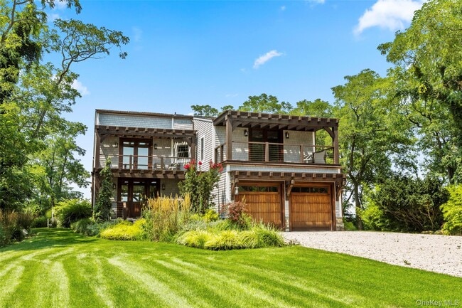 Photo - 16 Old Field Woods Rd