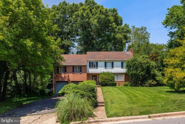 Building Photo - 641 Oakland Terrace