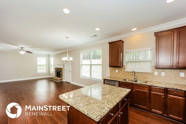 Photo - 315 Alamosa Path SW