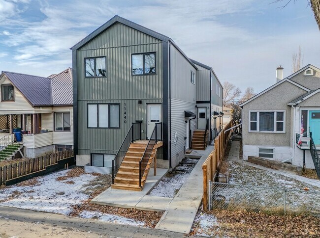 Photo - 11440-11487 87 St NW Unit 2