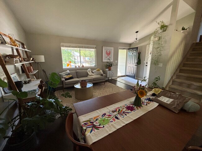 Photo - 1022 Woodside Rd