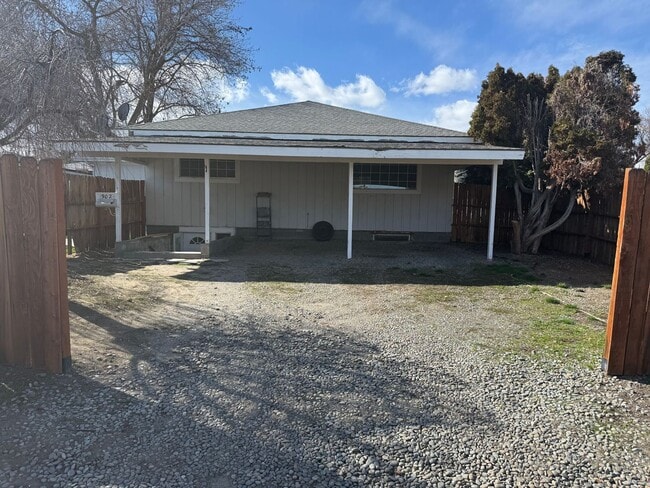 Building Photo - 902 S 29th Ave Unit 1