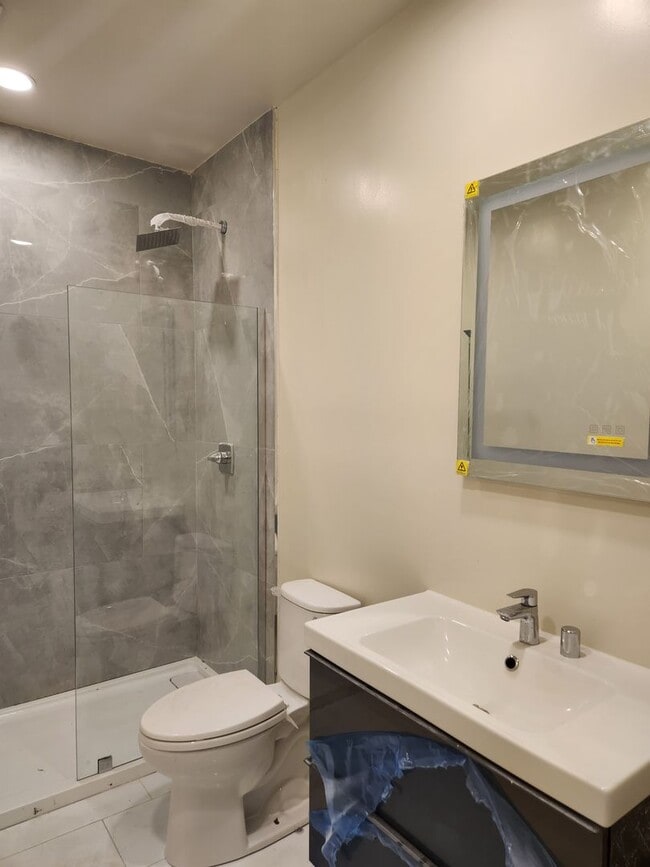 Photo - 570 Boden Way