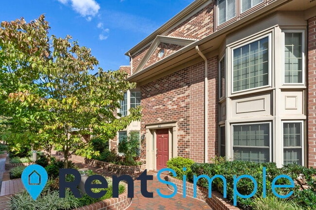 Building Photo - 602 N Tazewell St