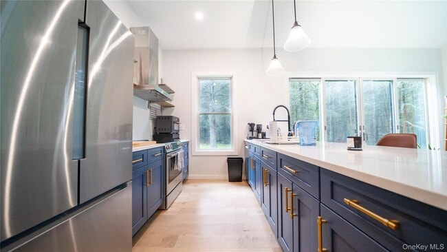 Photo - 102 Rider Hollow Rd