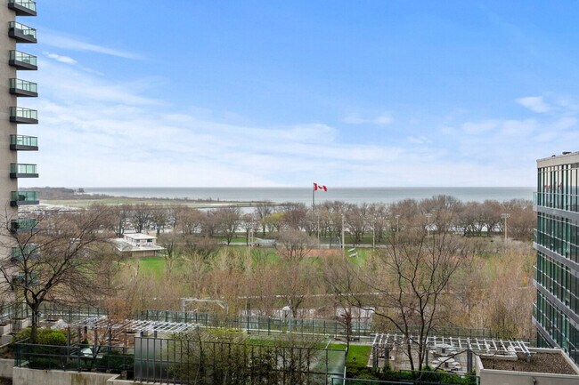 Photo - 250 Fort York Blvd Unit ID1345760P