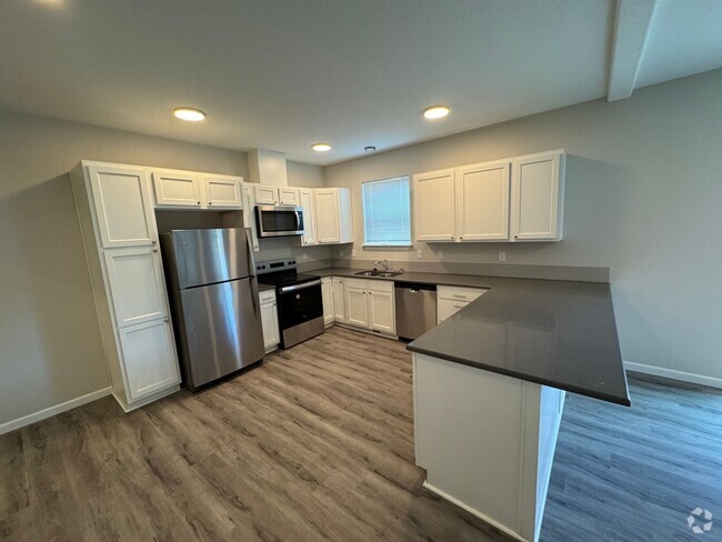 Building Photo - Brand New 3 Bed / 2.5 Bath Duplex! **$99 F... Rental