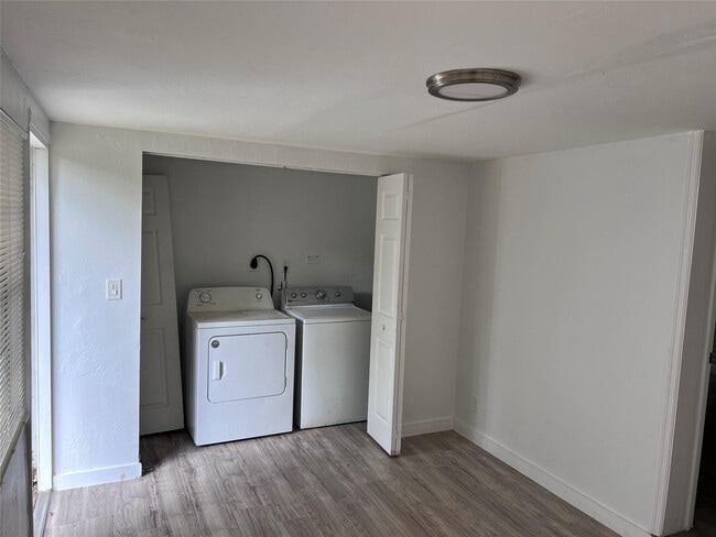 Photo - 1433 NW 7th Ave